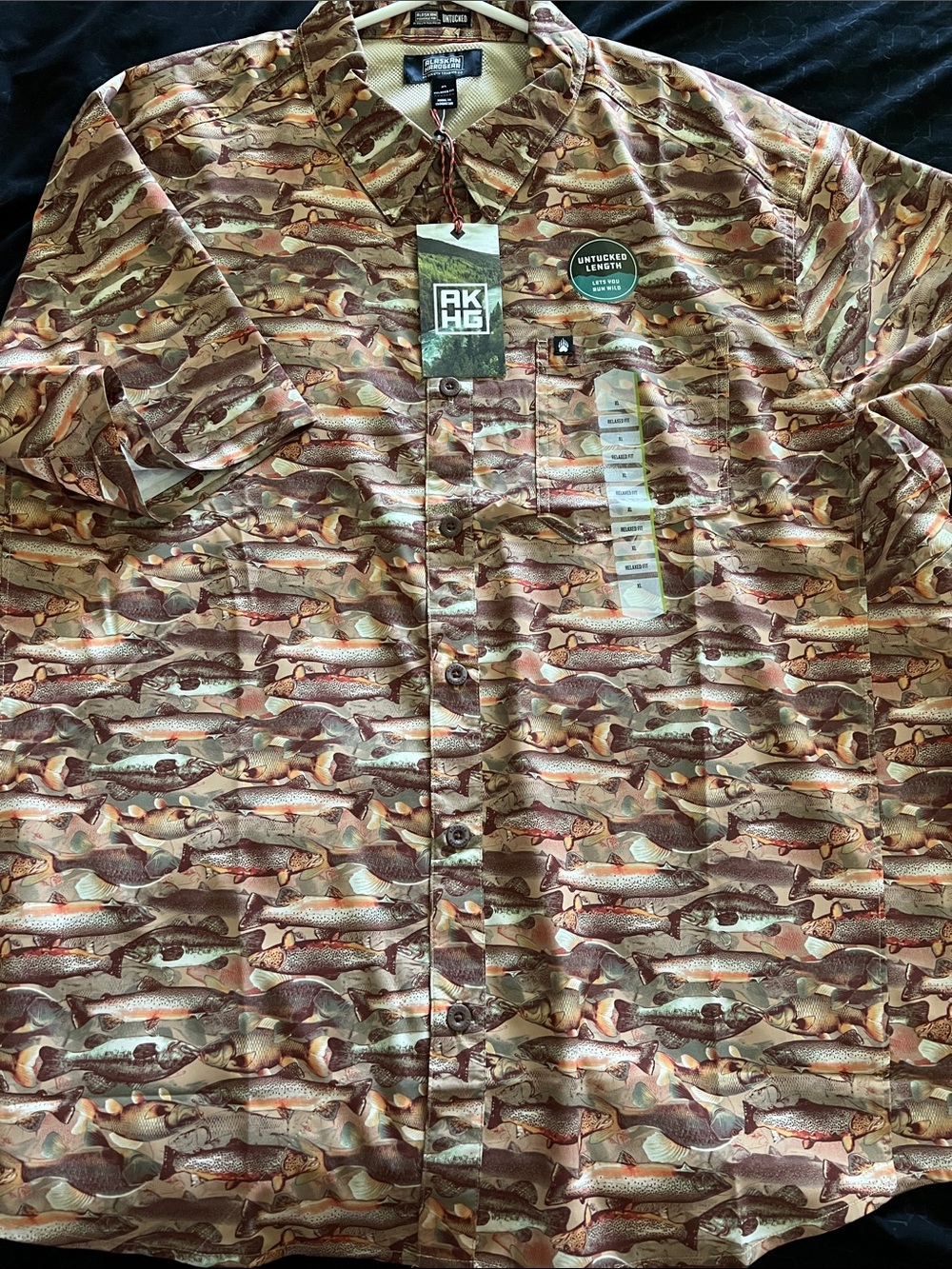 Men’s Brown Fish-Print Short-Sleeve Button-Down Shirt